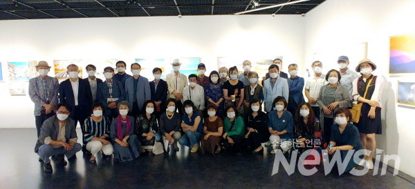 디지털아트 정기전 작가들 한자리에...