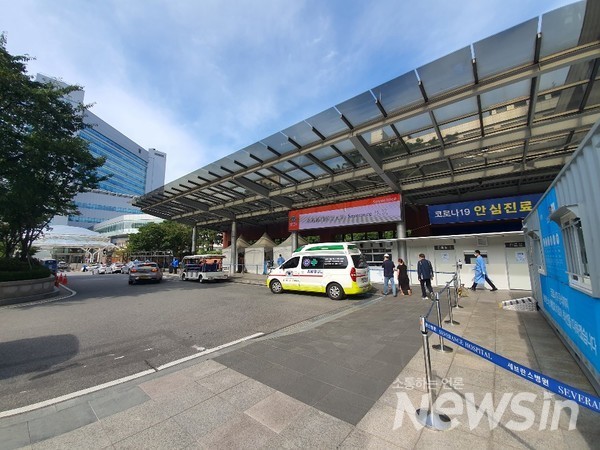 서울시 서대문구 연세로 신촌 세브란스 병원은 코로나19 안심진료소를 운영하고 있다. 사진은 기사 내용과 무관 함 / 김태엽 기자