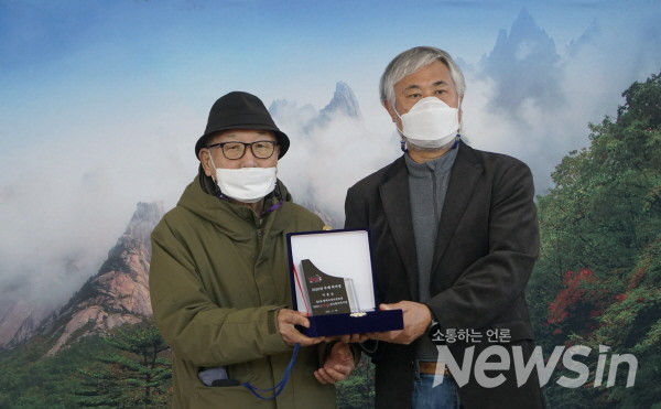 이홍순 사진작가 '바깥전'에서 주제작가상 수상(사진=정경호 기자)