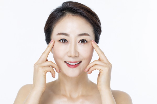 머리부터 발 끝까지 연출된 자연스러움이 대세!