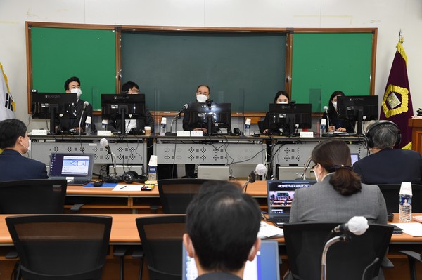 전국법관대표회의 하반기 정기회의가 7일 화상회의로 진행되고 있다. 2020.12.07 / 사진=[대법원 제공]