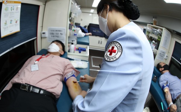 단체 헌혈 참여 사진