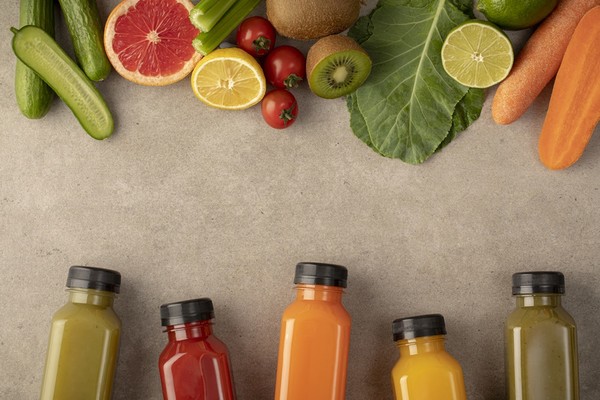 채소와 주스 이미지. (사진=유디치과 제공)