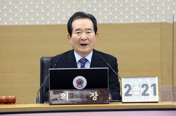 정세균 국무총리가 9일 오전 정부세종청사에서 국무회의를 주재하며 모두발언을 하고 있다. 2021.02.09 / 사진=[뉴시스]