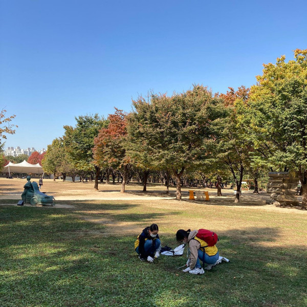 비대면 잡초 제거 활동 ‘잡초쏙쏙’을 통해 공원을 가꾸고 체험할 수 있다