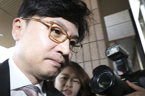 한동훈 대검 반부패·강력부장이 10일 오후 경기 과천 법무부청사로 보직변경 신고를 위해 들어가고 있다. 2020.01.10 / 사진=[뉴시스]