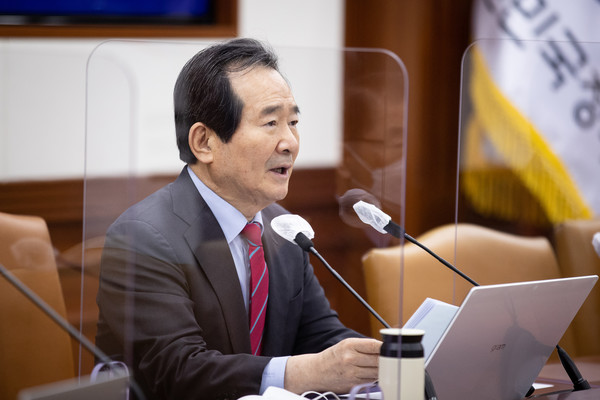 정세균 국무총리가 12일 오전 서울 종로구 정부서울청사에서 열린 코로나19 백신·치료제 상황점검회의에 참석해 발언하고 있다.2021.03.12 / 사진=[공동취재사진]