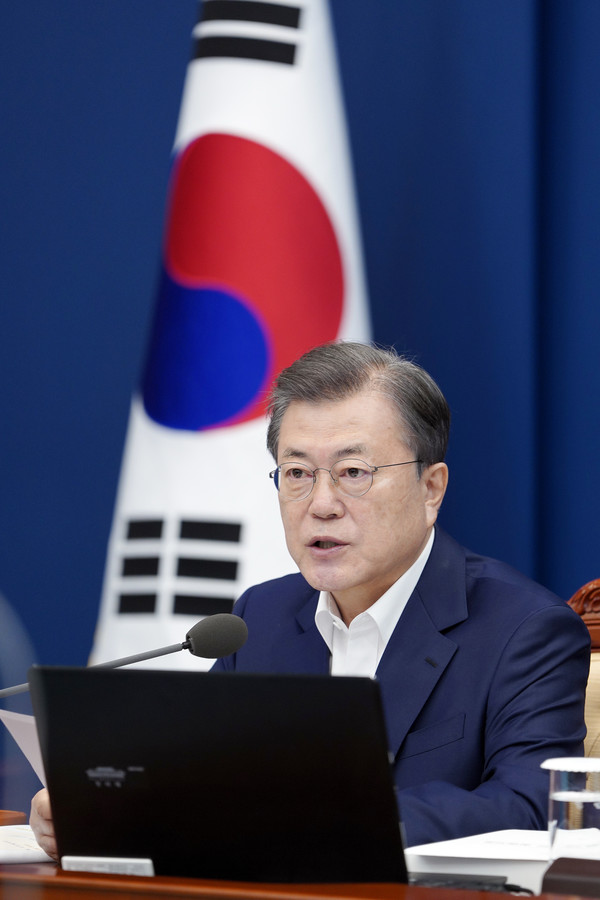 문재인 대통령이 16일 오전 청와대 여민관에서 열린 국무회의에 참석해 발언하고 있다. 2021.03.16 / 사진=[뉴시스]