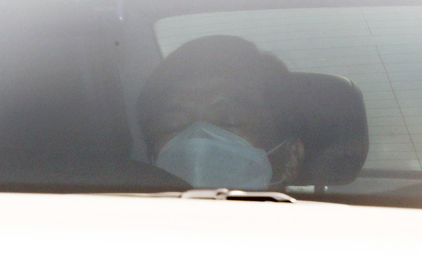 이성윤 서울중앙지검장이 17일 오전 서울 서초구 서울중앙지방검찰청으로 출근하고 있다. 2021.03.17 / 사진=[뉴시스]