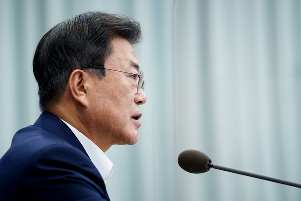문재인 대통령이 19일 오후 청와대 여민관에서 열린 수석·보좌관회의를 주재하고 있다. 2021.04.19 / 사진=[뉴시스]