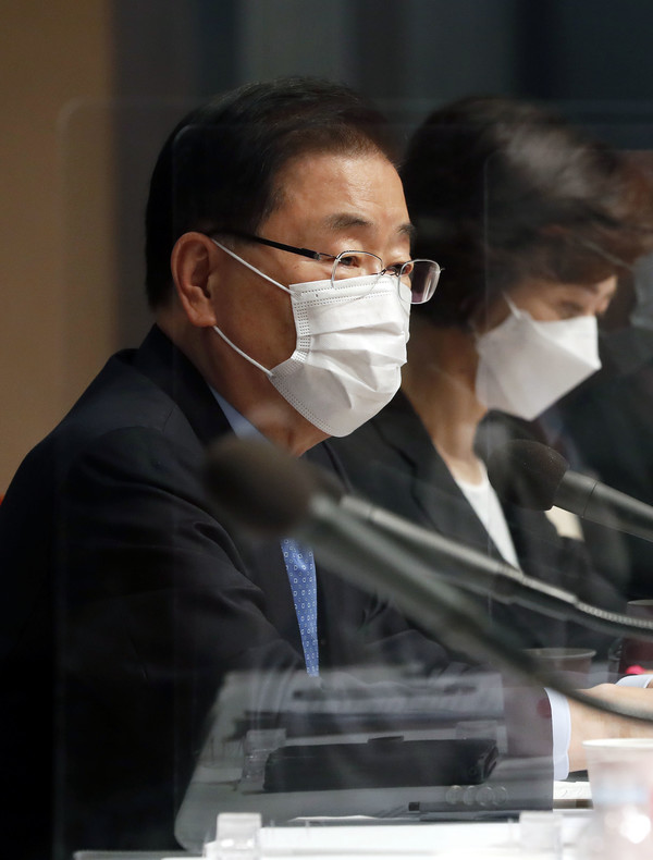 정의용 외교부 장관이 21일 오전 서울 중구 프레스센터에서 열린 관훈토론회에서 기조발언을 하고 있다. 2021.04.21 / 사진=[뉴시스]