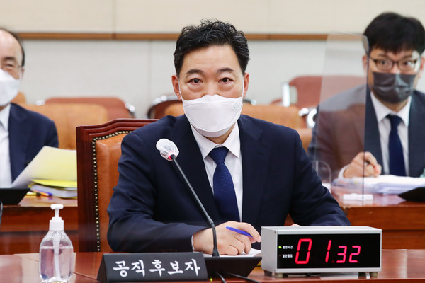 김오수 검찰총장 후보자가 26일 서울 여의도 국회 법제사법위원회에서 열린 인사청문회에서 질의에 답변하고 있다.2021.05.26 / 사진=[공동취재사진]