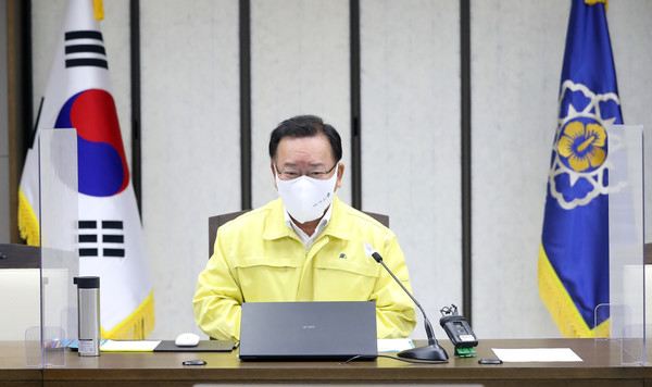 김부겸 국무총리(중앙재난안전대책본부장)가 2일 오전 정부세종청사에서 열린 코로나19 중앙재난안전대책본부 회의에서 모두발언을 하고 있다. 2021.06.02 / 사진=[뉴시스]