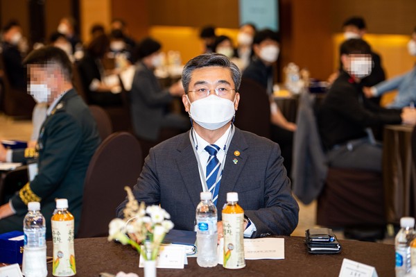 28일 오후 서울 국방컨벤션센터 태극홀에서 열린 병영문화 개선을 위한 '민·관·군 합동위원회' 출범식에 서욱 공동위원장이 참석해 있다. 2021.06.28 / 사진=[공동취재사진단]