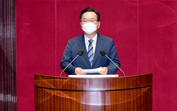 김부겸 국무총리가 8일 서울 여의도 국회에서 열린 본회의에서 2차 추경안 관련 시정연설을 하고 있다.2021.07.08 / 사진=[공동취재사진]