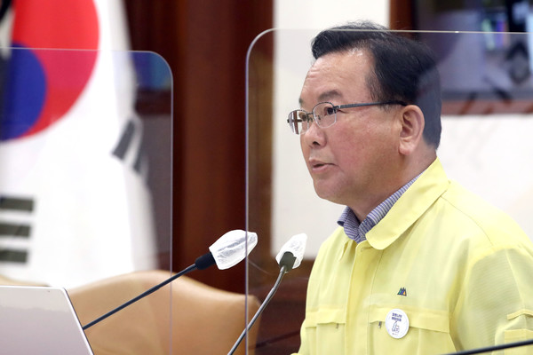 김부겸 국무총리가 11일 오후 서울 종로구 정부서울청사에서 열린 코로나19 대응 중앙재난안전대책본부 회의에 참석해 발언하고 있다.2021.07.11 / 사진=[공동취재사진]