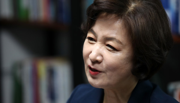 더불어민주당 대권주자인 추미애 전 법무부 장관이 13일 서울 여의도 캠프 사무실에서 인터뷰하고 있다. 2021.07.14 / 사진=[뉴시스]