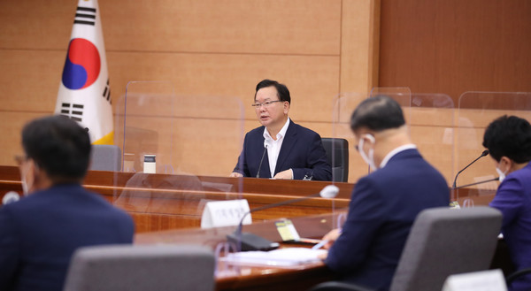 김부겸 국무총리가 2일 서울 종로구 정부서울청사 별관에서 열린 제23차 장애인 정책조정위원회에 참석해 발언하고 있다. 2021.08.02 / 사진=[뉴시스]