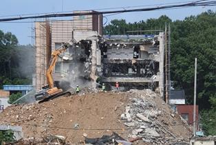 지난 6/7 해체작업 모습 (사진 = 국토교통부 제공)