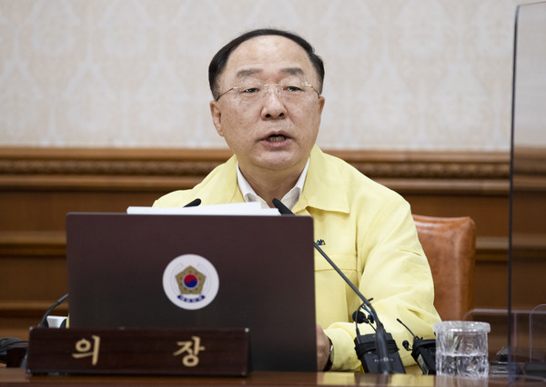 홍남기 경제부총리 겸 기획재정부 장관이 10일 오전 서울 종로구 정부서울청사에서 열린 국무회의에서 모두발언을 하고 있다. 2021.08.10 / 사진=[뉴시스]