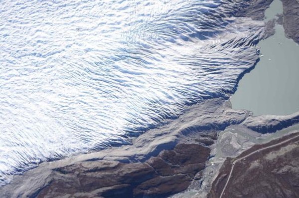 에이엠피의 기상관측용 드론으로 1.5km 상공에서 촬영한 러셀빙하 (사진 = 과학기술정보통신부 제공)