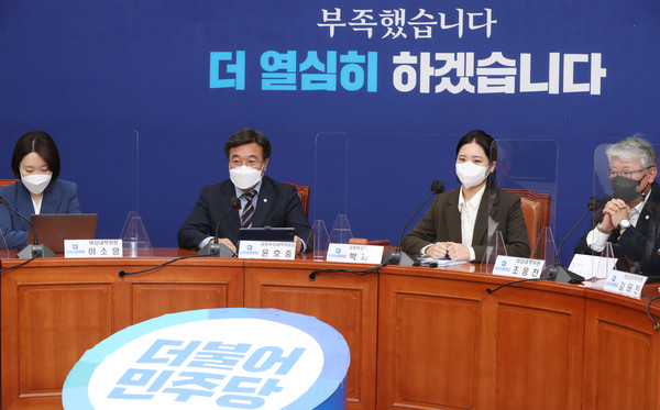 윤호중 더불어민주당 비상대책위원장이 21일 서울 여의도 국회에서 열린 비상대책위원회의에서 발언하고 있다.2022.03.21 / 사진=[공동취재사진]