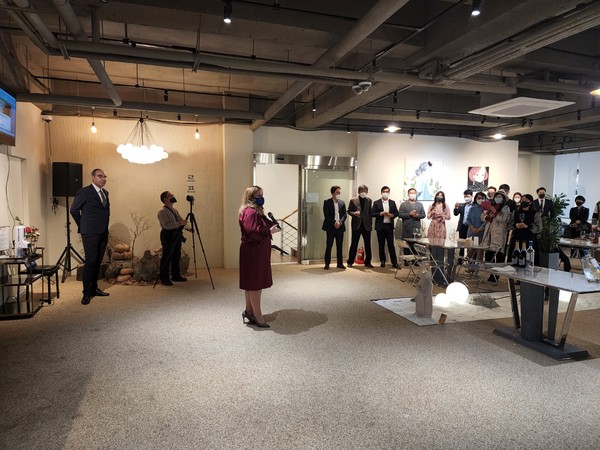 종로구 인사동 인사아트프라자 5층 '르프랑 르프탑' 루마니아 와인소개행사