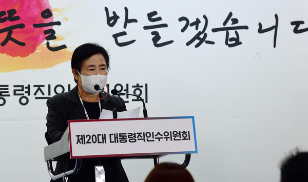 신용현 대통령직인수위원회 대변인이 18일 서울 종로구 통의동 인수위 공동기자회견장에서 정례 브리핑을 하고 있다. 2022.04.18 / 사진=[인수위사진기자단]