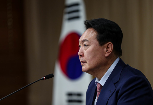 윤석열 대통령 당선인이 29일 오후 충북 음성군 한국고용정보원에서 충북혁신도시 현장보고 및 국립소방병원 건립 관련 브리핑을 받기 전 인사말을 하고 있다. 2022.04.29 / 사진=[인수위사진기자단]