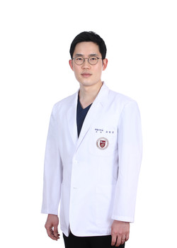 고려대학교 안암병원 재활의학과 유현준 교수.