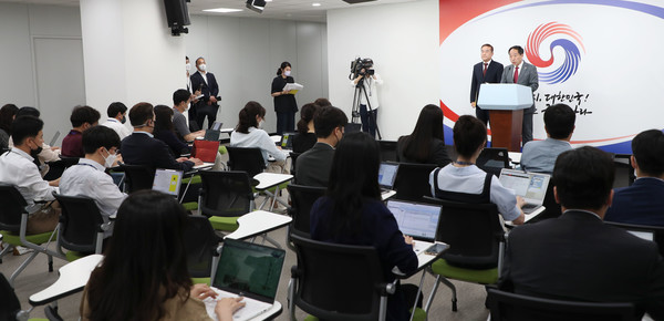 강승규 시민사회수석이 23일 서울 용산 대통령실 청사에서 대통령실 홈페이지 소통창구 '국민제안' 관련 브리핑을 하고 있다. 2022.06.23 / 사진=[뉴시스]