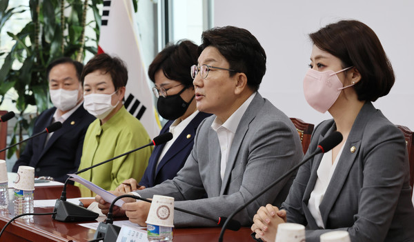 권성동 국민의힘 당대표 직무대행 겸 원내대표가 29일 국회에서 열린 최고위원회의에 참석해 발언을 하고 있다. 2022.07.29 / 사진=[공동취재사진]