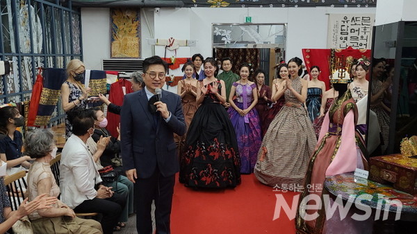 서부재활체육센터, 이색 이순화 한복 패션쇼가 개최됐다(사진=정경호 기자)