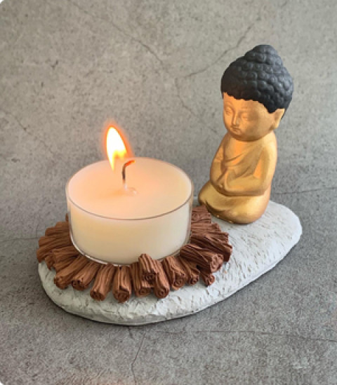 - 위 사진: 2022서울국제불교박람회 크라우드 펀딩 제품 불멍 석고방향제