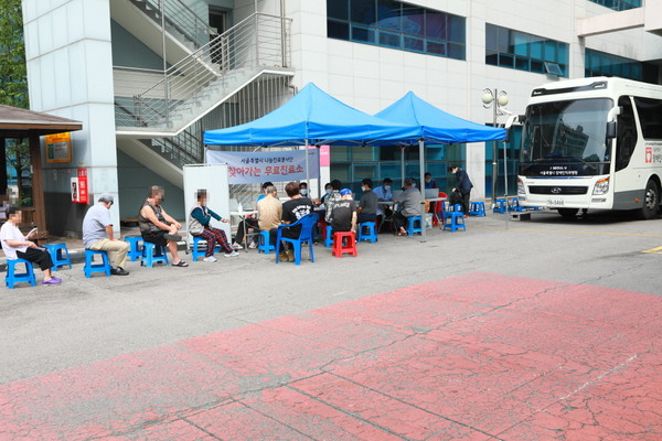 서울시 나눔진료봉사단, 쪽방촌 무료진료봉사 재개