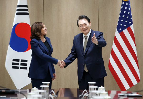 윤석열 대통령이 29일 서울 용산 대통령실 청사에서 카멀라 해리스 미국 부통령을 접견하고 있다. 2022.09.29 / 사진=[뉴시스]