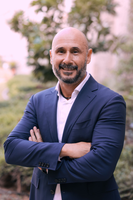 알베르트 빌라 타레스는 글로벌 CFO로 승진한다