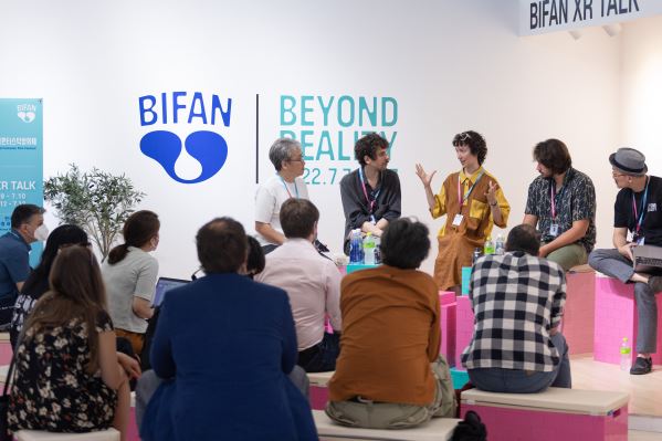 비욘드 더 프레임 페스티벌까지 함께하는 이번 업무협약을 통해 세계 XR 트렌드를 이끌어가는 시너지 효과를 낼 것으로 기대하고 있다. 