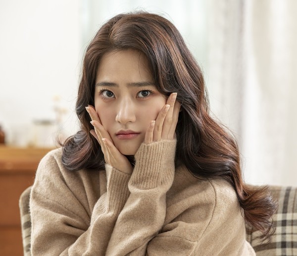 [참고이미지] 오랜만에 만나는 반가운 얼굴! 그런데 나만 늙었어 (사진=클립아트코리아)