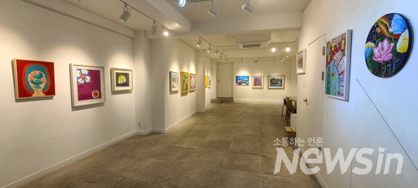 갤러리 인(박소정 관장) 상록아트전 개막(사진=정경호 기자)