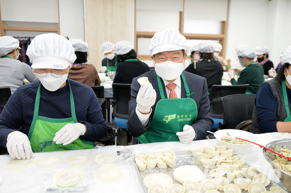 동대문 구민 여러분! 행복한 설날 맞이하세요!!