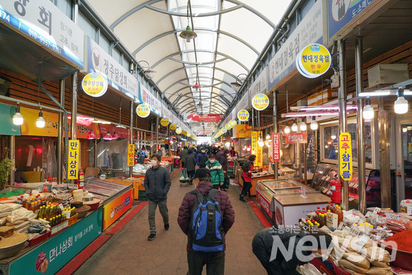 동대문구 경동시장 등 관내 8개 전통시장… 설 맞아 제수용품 할인 및 경품 행사 