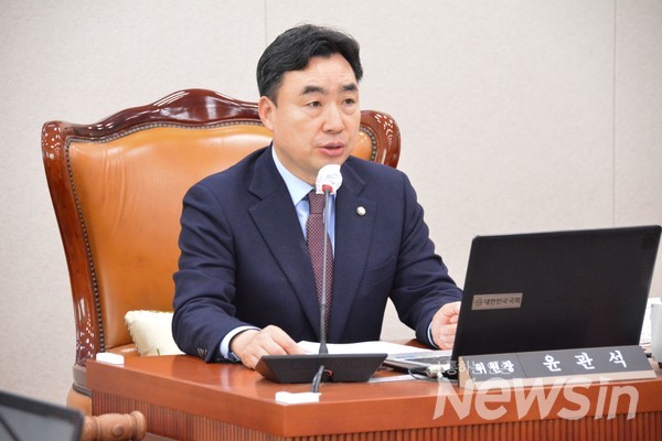 윤관석 산업위원장, “ 가스요금 급등으로 인해 어려움을 겪고 있는에너지 취약계층 및 영세소상공인을 위한 종합대책 마련해야 ”