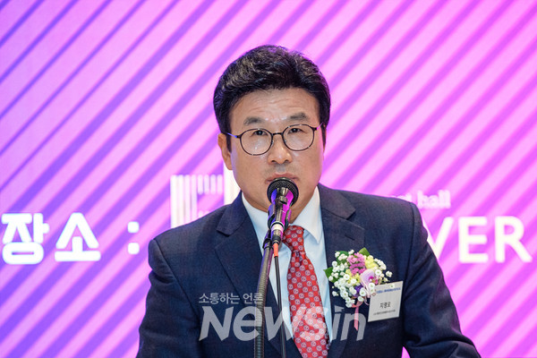 ▲한중민간경제협력포럼 지영모 이사장이 신년회에서 신년사를 하고 있다. (사진=민경찬 기자)