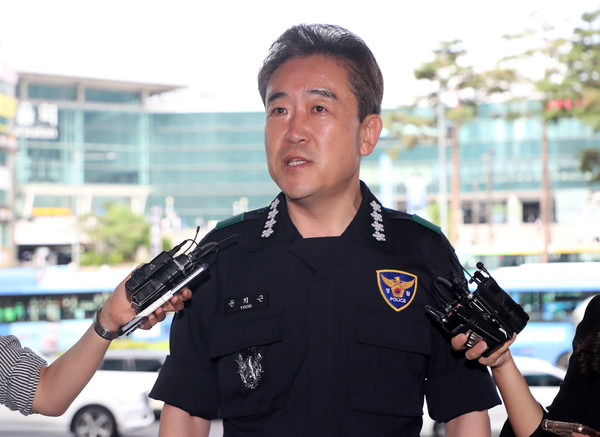 윤희근 경찰청장이 민주노총 대규모 집회가 예정된 31일 서울 남대문경찰서에서 열린 경찰청장 주재 경비대책회의에 참석하며 취재진 질문에 답변하고 있다. 2023.05.31 / 사진=[뉴시스]