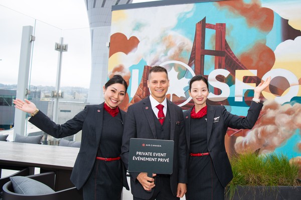 에어캐나다 홍보대사 모델 포즈 컷