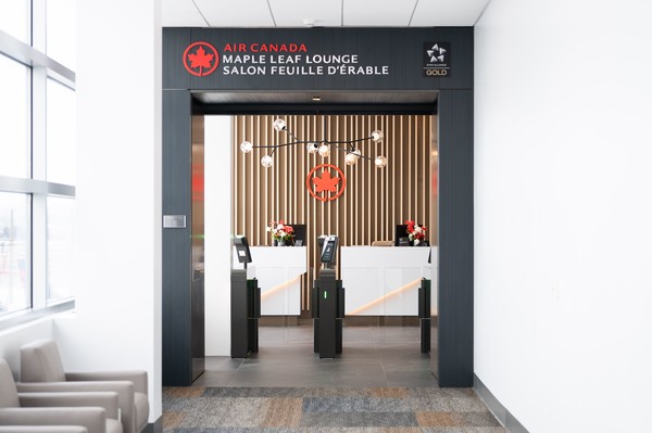 샌프란시스코 국제공항(SFO) 메이플 리프 라운지(MLL) 입구