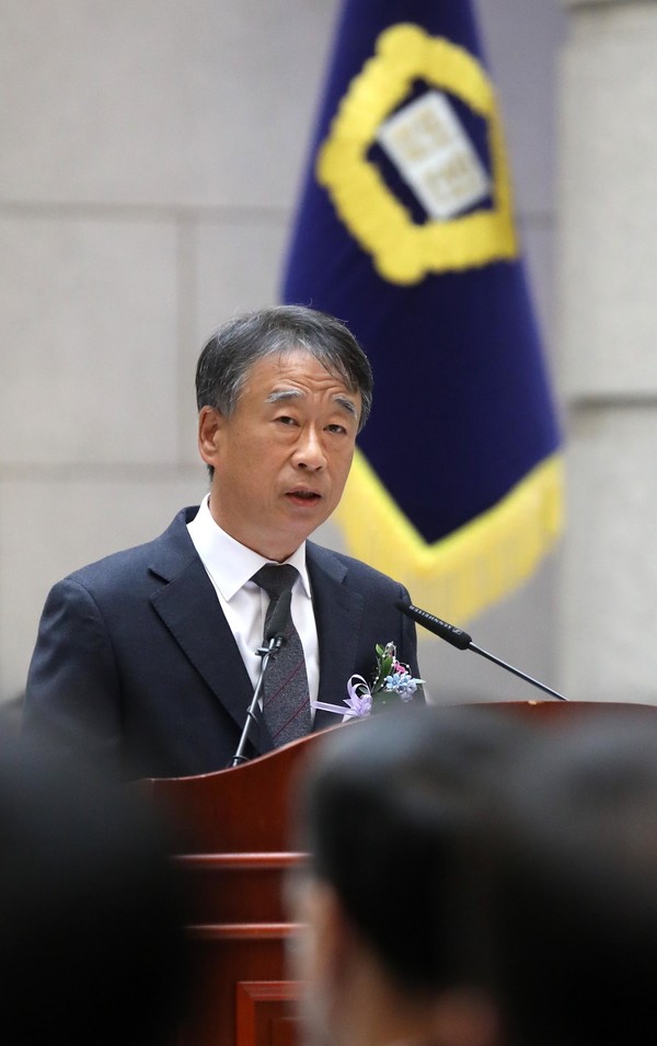 오석준 신임 대법관이 28일 서울 서초구 대법원에서 열린 취임식에서 취임사를 하고 있다. 2022.11.28 / 사진=[공동사진취재단]