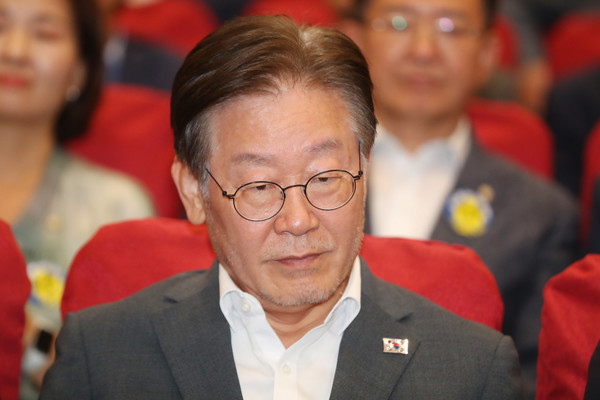 무기한 단식중인 이재명 더불어민주당 대표가 6일 오후 서울 여의도 국회에서 열린 영화 봉호동 전투 단체 상영회에 참석해 있다. 2023.09.06 / 사진=[뉴시스]