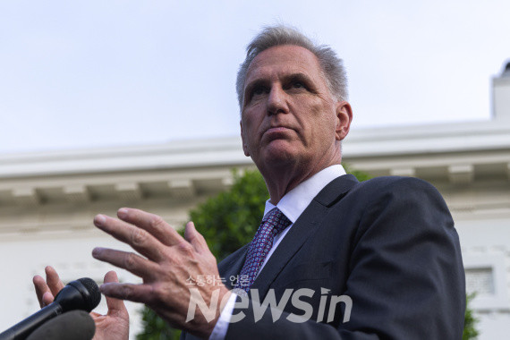 ▲케빈 매카시 미 하원의장이 지난 5월 22일(현지시간) 백악관에서 기자들의 질문에 답하고 있다. (자료사진=신화통신)